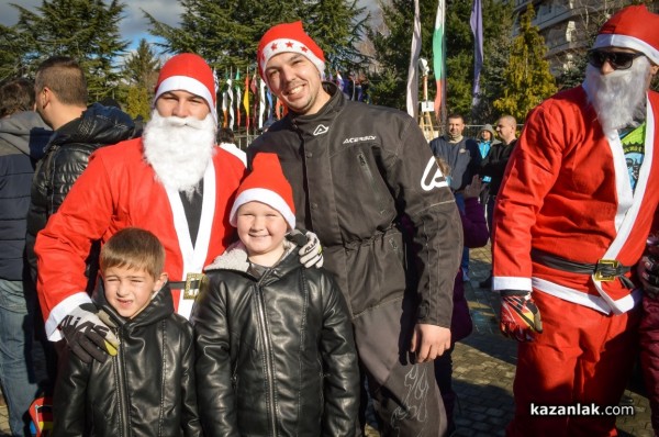 Мотористи в костюми на Дядо Коледа отново ще раздават подаръци на най-малките