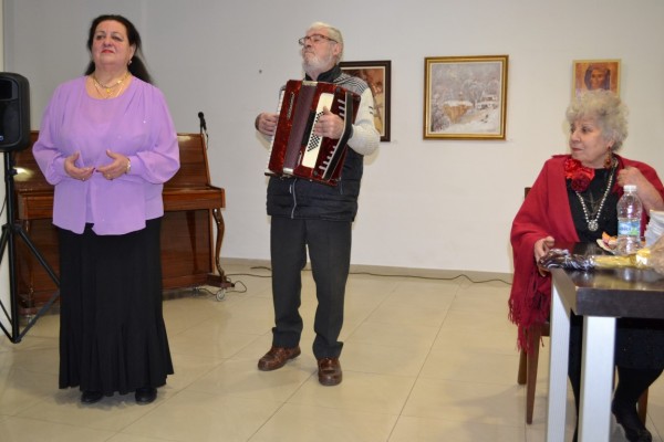 Казанлък вече има своя книга за сатиричния театър в града