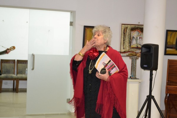 Казанлък вече има своя книга за сатиричния театър в града