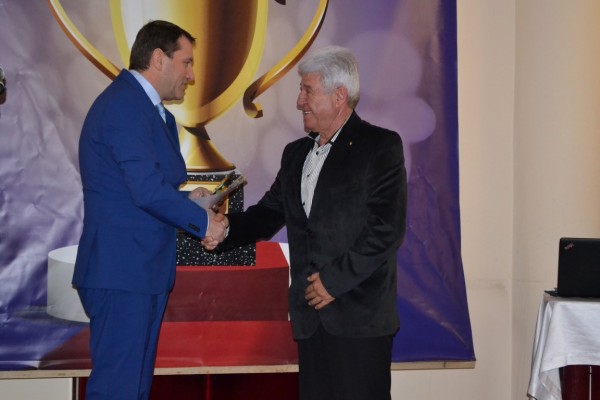 Таекуондистът Любомир Богданов е Спортист №1 на Казанлък за 2018 г.