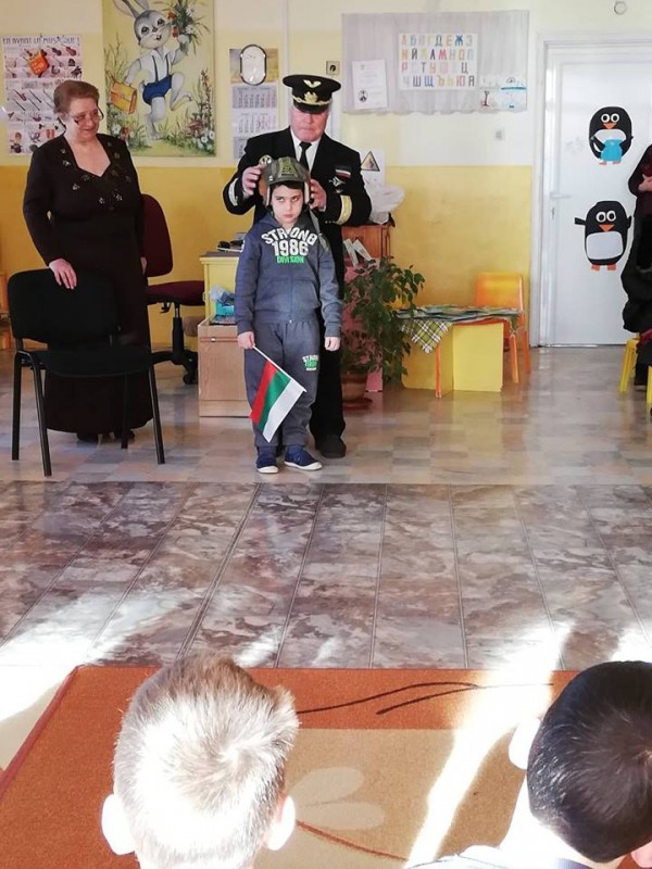 С урок по родолюбие започна отбелязването на 150-годишнината на енинското читалище