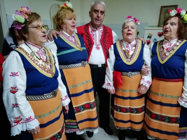 “Жените на Казанлък“ с нова кауза за Родилното отделение навръх Бабинден