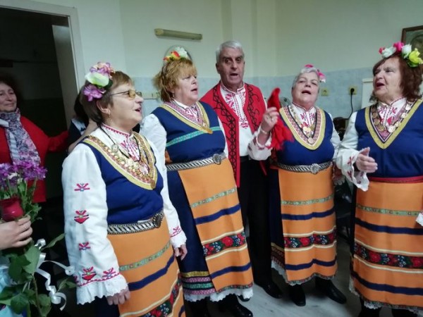 “Жените на Казанлък“ с нова кауза за Родилното отделение навръх Бабинден