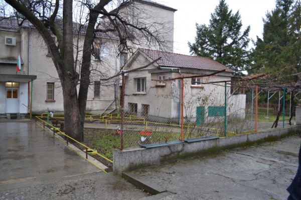 В Казанлък започва изграждането на единствения в региона Дневен център за хора с деменция