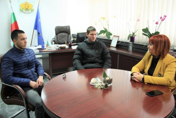 Ученици от областта се запознаха с Гергана Микова