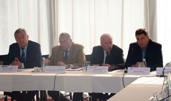 Фирмите от СБОИ и синдикатите искат среща с министрите на отбраната и икономиката