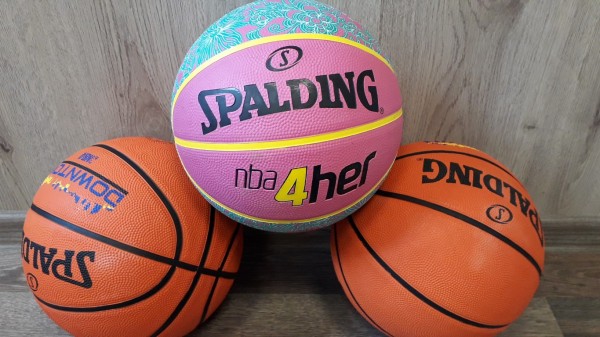 ПГ “Иван Хаджиенов“ и НУПИД “Акад. Дечко Узунов“ са първенците в баскетбола 8-10 клас