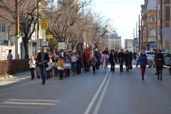 Казанлък се поклони пред паметта на Апостола на Свободата
