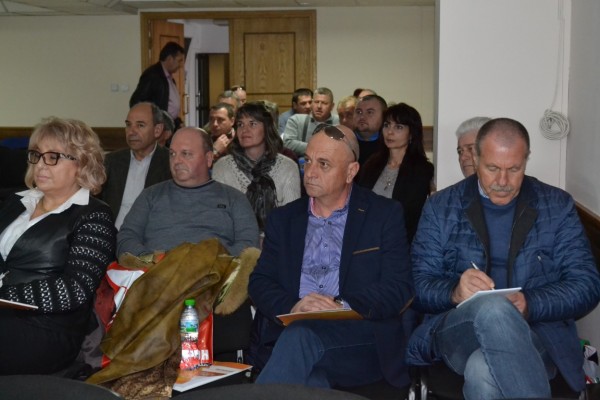 В Казанлък започна 6-та Национална среща на общинските предприятия и търговски дружества