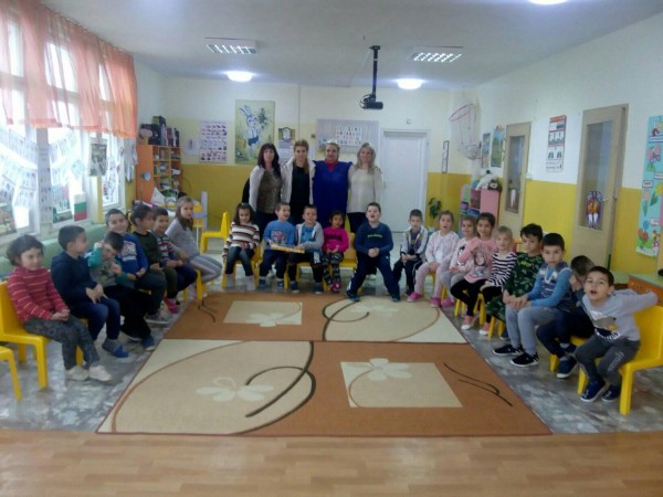 Театрални таланти развиват децата на Енина с “Походът на книгите“