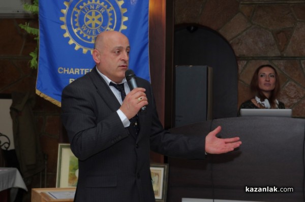 9 000 лева събраха дамите от “Inner Wheel“ Казанлък в помощ на фонда “ин витро“