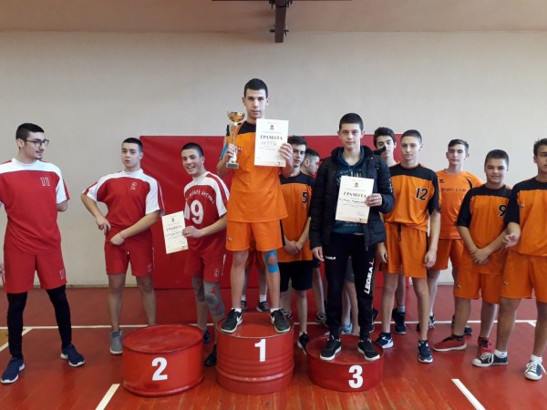 Финал на Общинския кръг по волейбол за 8 – 10 клас