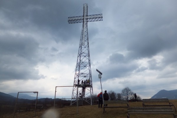 Туристите от “Орлово гнездо“ посетиха празника на сланината и греяната ракия