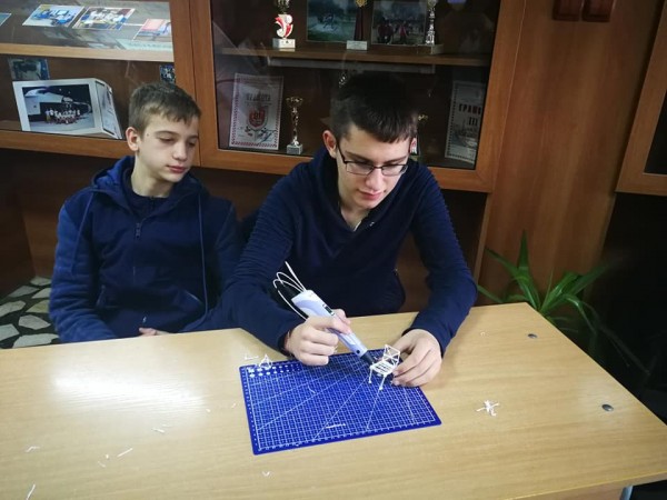 Стартът в “Месеца на професиите“ поставиха ученици и преподаватели от специалност КТТ