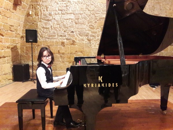 Учениците на Елена Юлиянова участваха в два концерта в Кипър