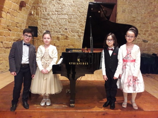 Учениците на Елена Юлиянова участваха в два концерта в Кипър