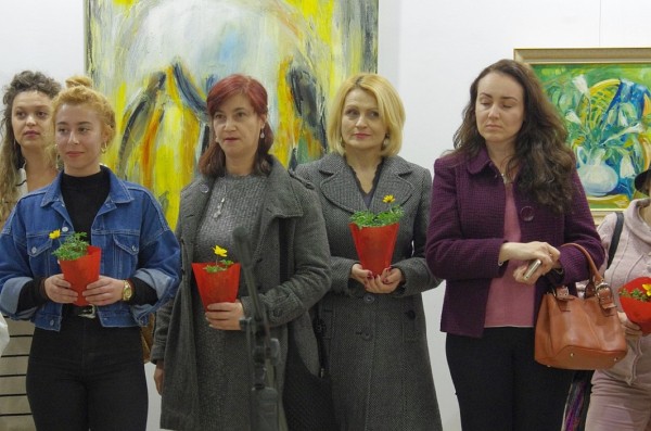 Реверанс към “Женското начало“ в творчеството на Казанлък