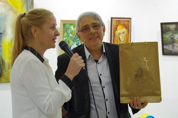 Реверанс към “Женското начало“ в творчеството на Казанлък