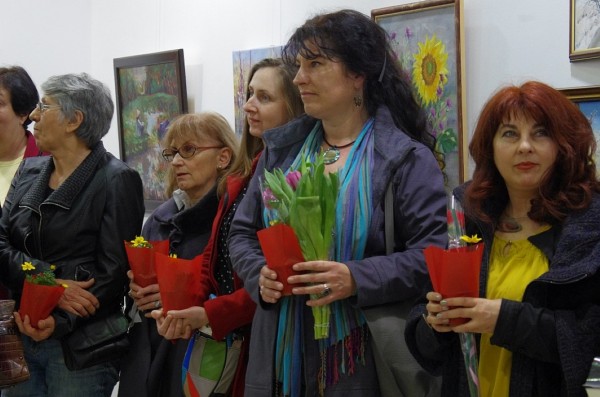 Реверанс към “Женското начало“ в творчеството на Казанлък