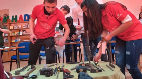 Атрактивно представяне на специалността „Машини и системи с ЦПУ”