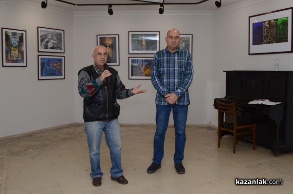 Откриха фотоизложбата “Аерография“ на Явор Мичев