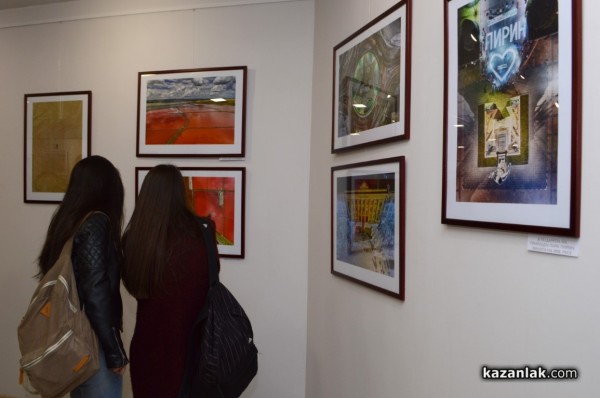 Откриха фотоизложбата “Аерография“ на Явор Мичев