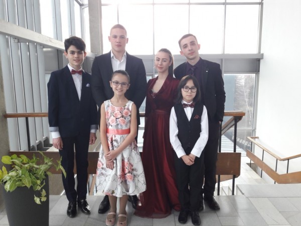 Шест първи награди за пианистите на Елена Юлиянова от националния конкурс в София 