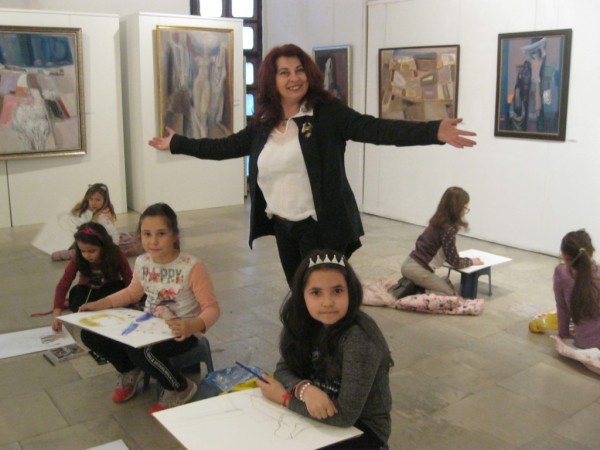 Малките художници от “Арт линия“ прерисуваха картини на Дечко Узунов