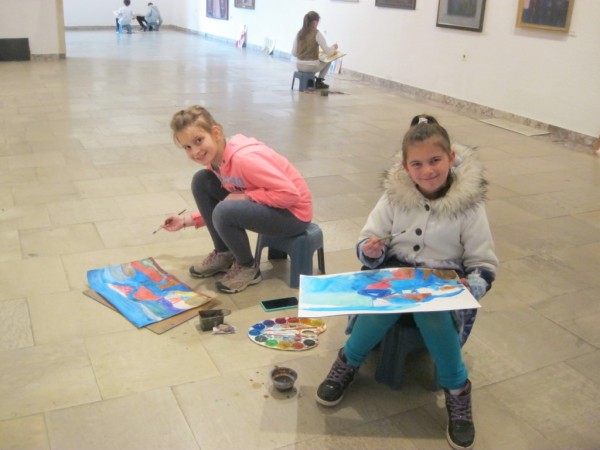 Малките художници от “Арт линия“ прерисуваха картини на Дечко Узунов