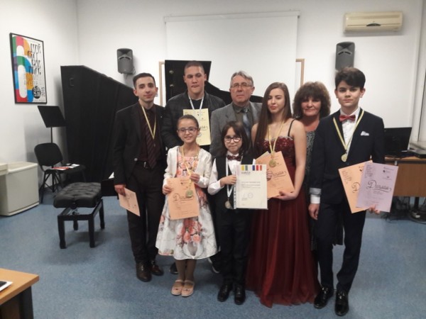 Шест първи награди за пианистите на Елена Юлиянова от националния конкурс в София 