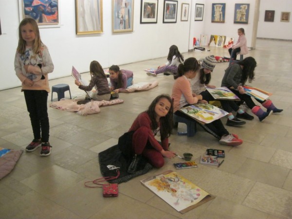 Малките художници от “Арт линия“ прерисуваха картини на Дечко Узунов