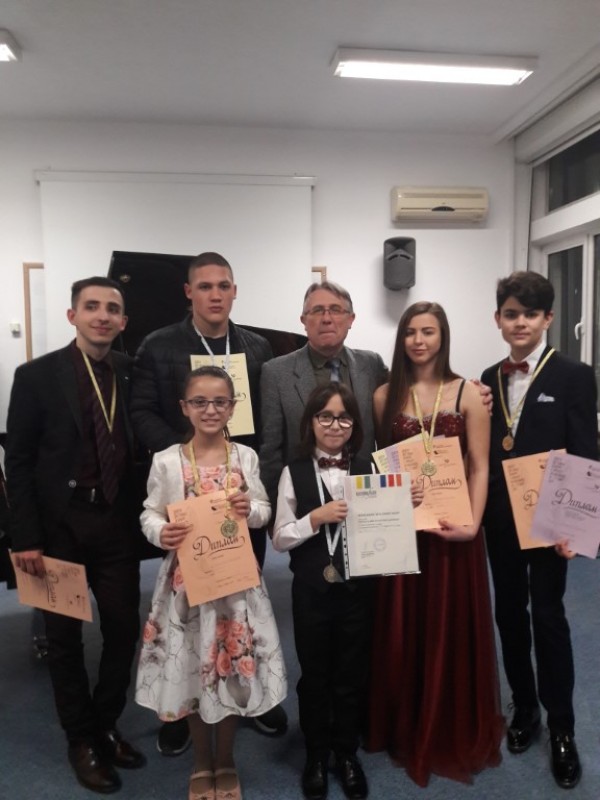 Шест първи награди за пианистите на Елена Юлиянова от националния конкурс в София 