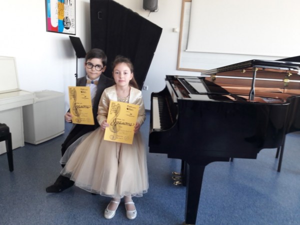 Шест първи награди за пианистите на Елена Юлиянова от националния конкурс в София 