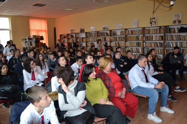 Ученици и преподаватели представиха популярната специалност „Мехатроника”