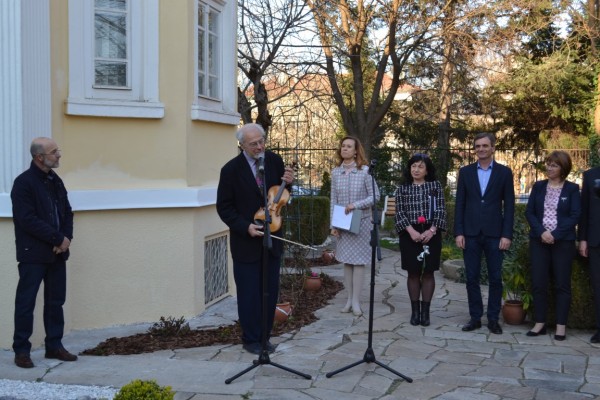 Чудомир – това сме самите ние, без маска