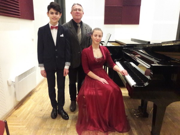 Шест първи награди за пианистите на Елена Юлианова 