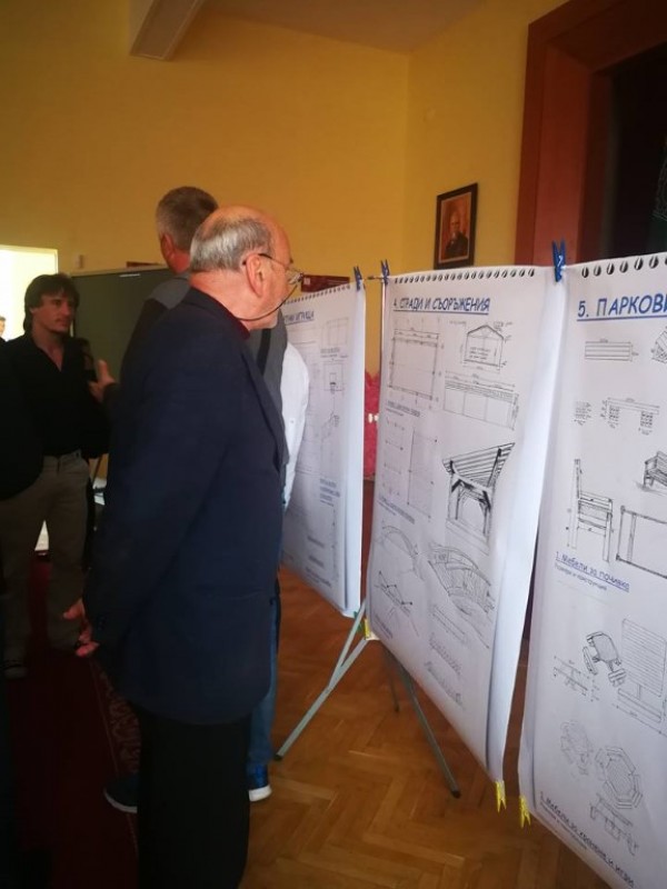 Младите архитекти от Механото представиха свой проект за парк