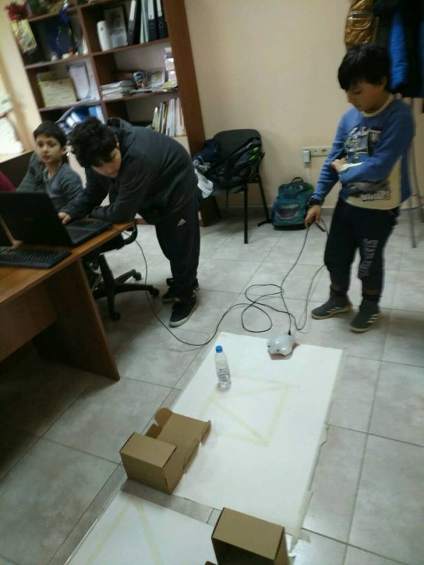 Малките програмисти завършиха обучението си с роботите “Финч“