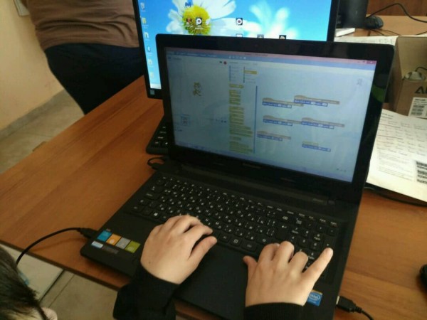 Малките програмисти завършиха обучението си с роботите “Финч“