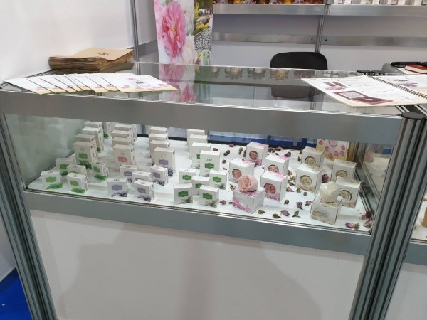 Алба Групс се представя на Международното изложение за фризьорство и козметика