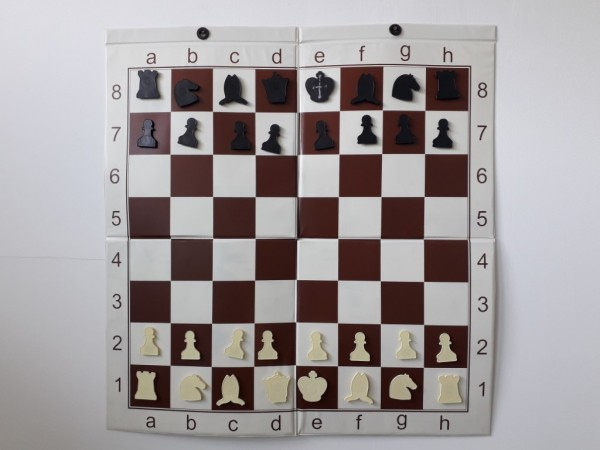 Най-добрите шахматисти в Казанлък са учениците от ПГ “Иван Хаджиенов“ и ОУ “Мати Болгария“