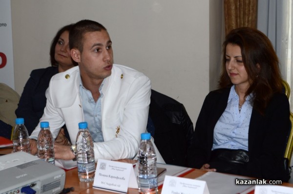 Бизнесът и ПГ “Иван Хаджиенов“ продължават да работят ръка за ръка