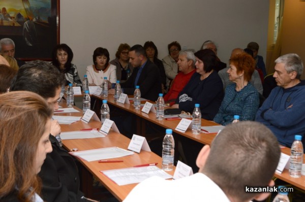 Бизнесът и ПГ “Иван Хаджиенов“ продължават да работят ръка за ръка