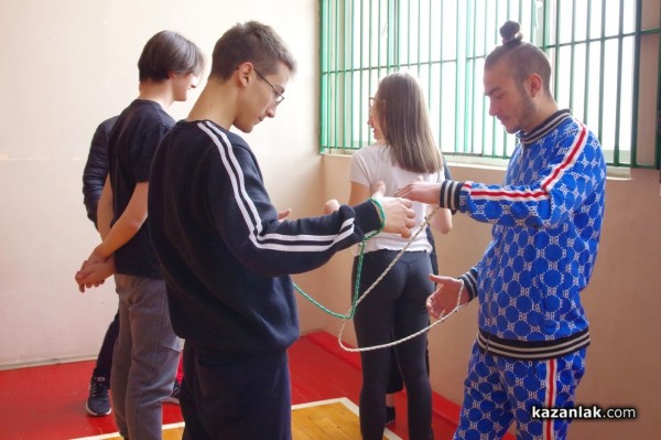 Община Казанлък отново търси „Младите лидери“