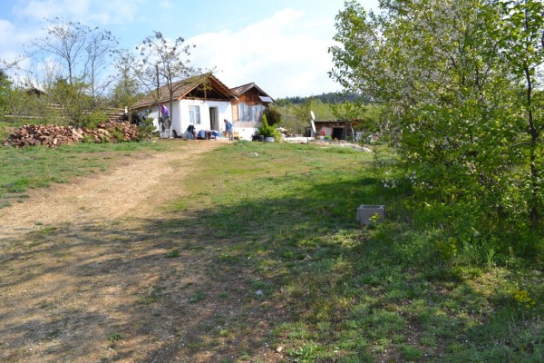 Община и Полиция на проверки за незаконни постройки в Старите лозя и Кармен