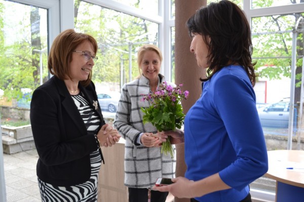 „Спешен център за настаняване на деца в риск“ и „Синя стая” бяха официално открити днес в Центъра за обществена подкрепа в Казанлък