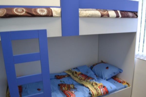 „Спешен център за настаняване на деца в риск“ и „Синя стая” бяха официално открити днес в Центъра за обществена подкрепа в Казанлък