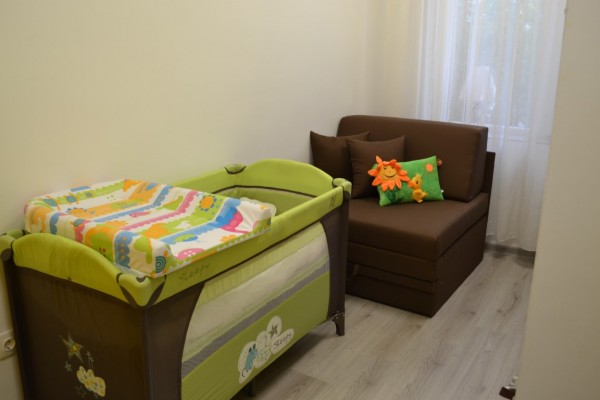 „Спешен център за настаняване на деца в риск“ и „Синя стая” бяха официално открити днес в Центъра за обществена подкрепа в Казанлък