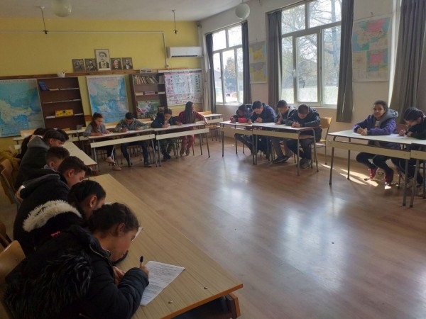 Ученици мериха сили в състезание по защита при бедствия и пожари