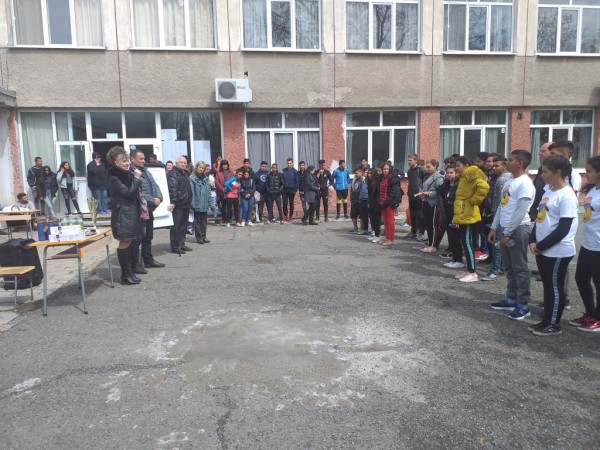 Ученици мериха сили в състезание по защита при бедствия и пожари